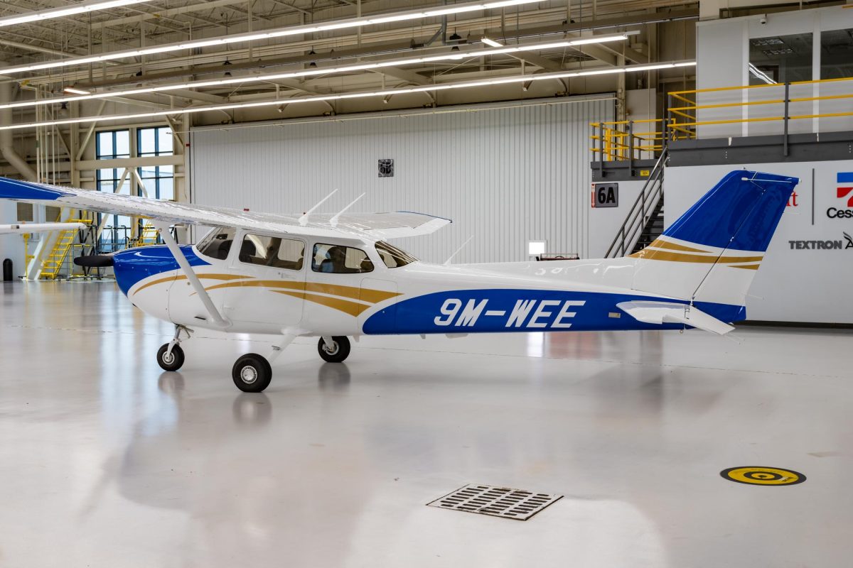 LLFA Cessna 172 9M-WEE side view in the hangar