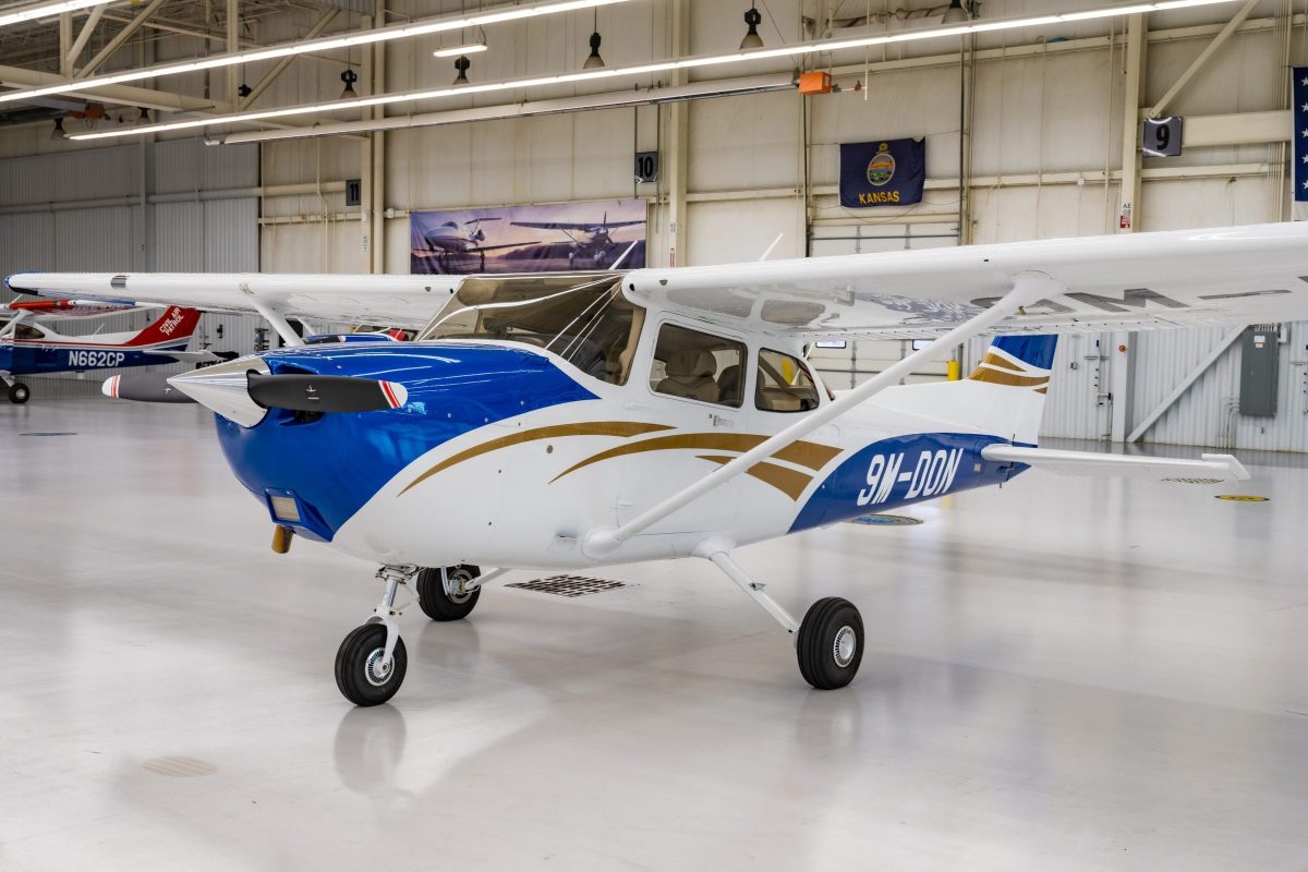 LLFA Cessna 172 9M-DON in the maintenance hangar
