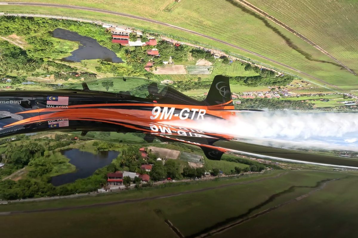 GameBird GB1 aerobatic aircraft in an inverted pass